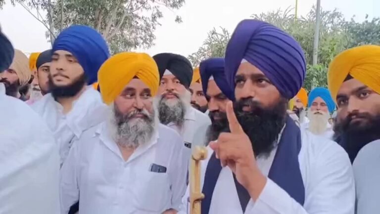 Sikh Devotees Perform Religious Rituals at Kartarpur Zero Line